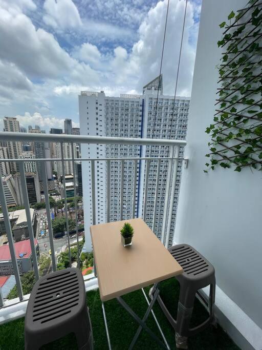 Makati Luxury Retreat With Wi-Fi And Netflix Apartment Manila Exterior photo